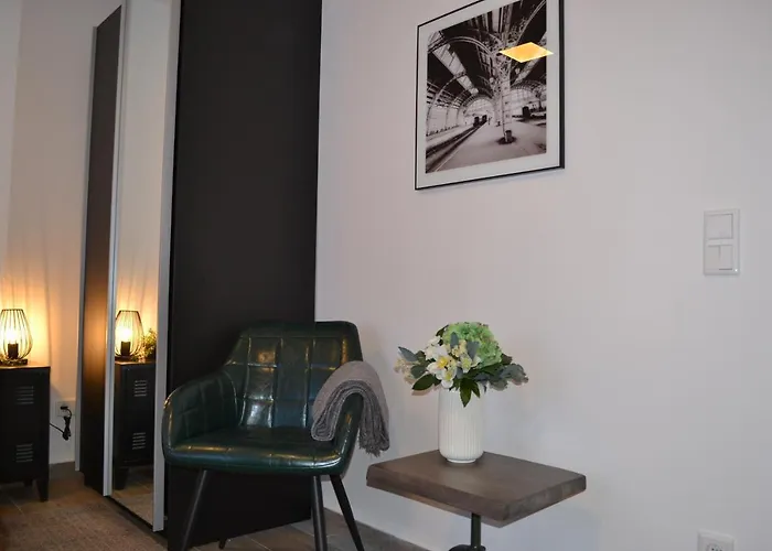 Apartment Mit Terrasse Und Eigenem Eingang