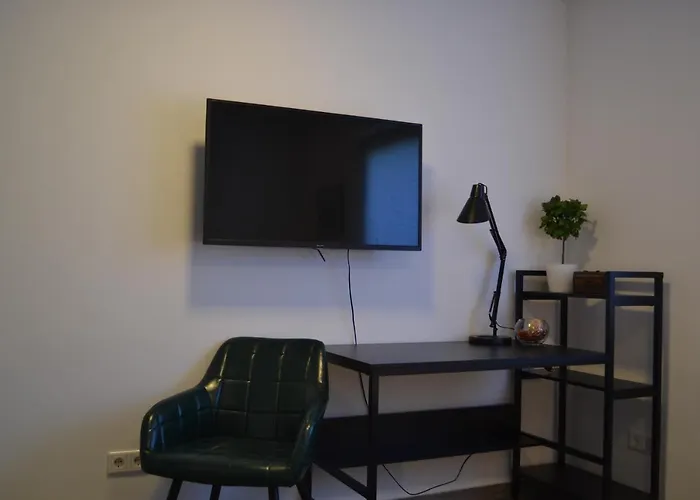 Apartment Mit Terrasse Und Eigenem Eingang
